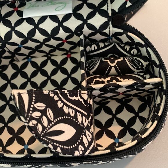 Vera Bradley Travel Jewelry Case - Picture 4 of 5